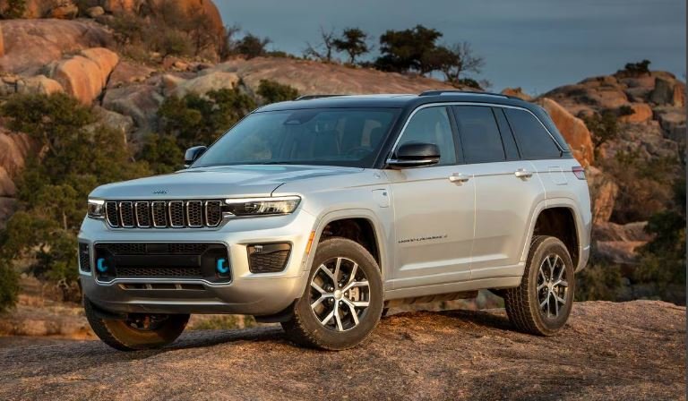 Jeep Grand Cherokee: Luxury Meets Off-Road Performance