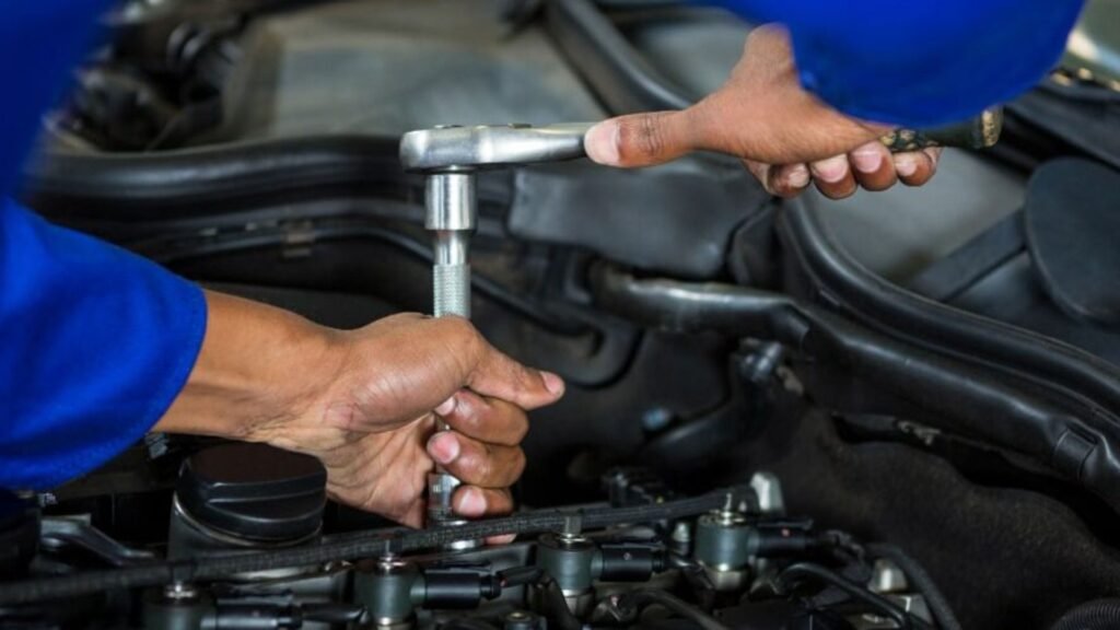 Signs Your Car Engine Needs Repairs