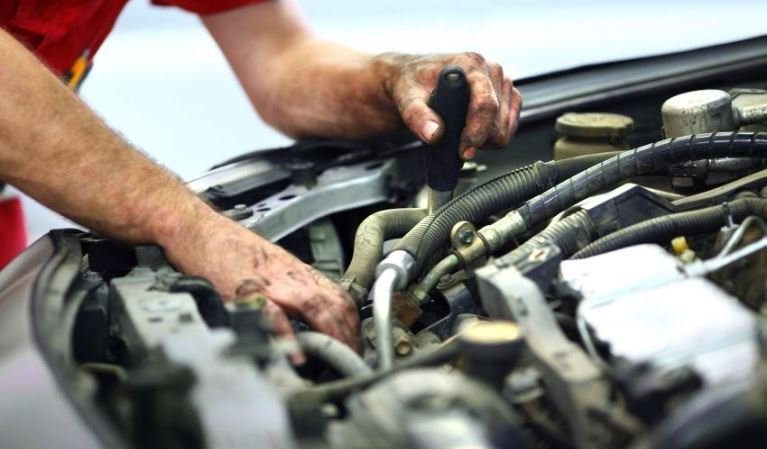 Tips for Maintaining a Healthy Car Engine